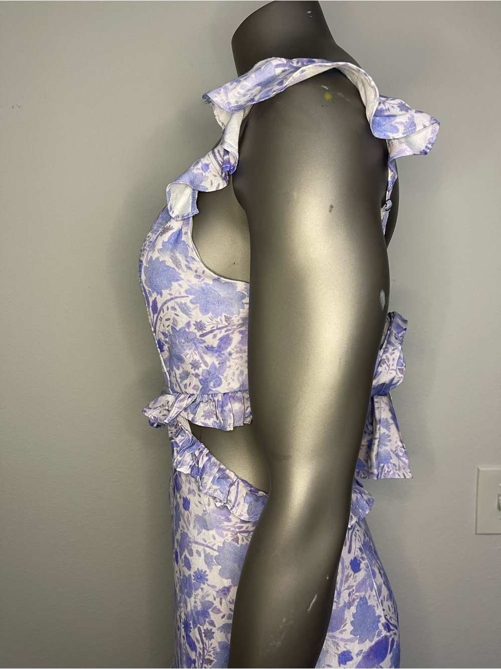 Astr The Label Cassis Dress S Blue Floral Maxi Ruffled Flowy Painterly Pastel - Picture 8 of 13